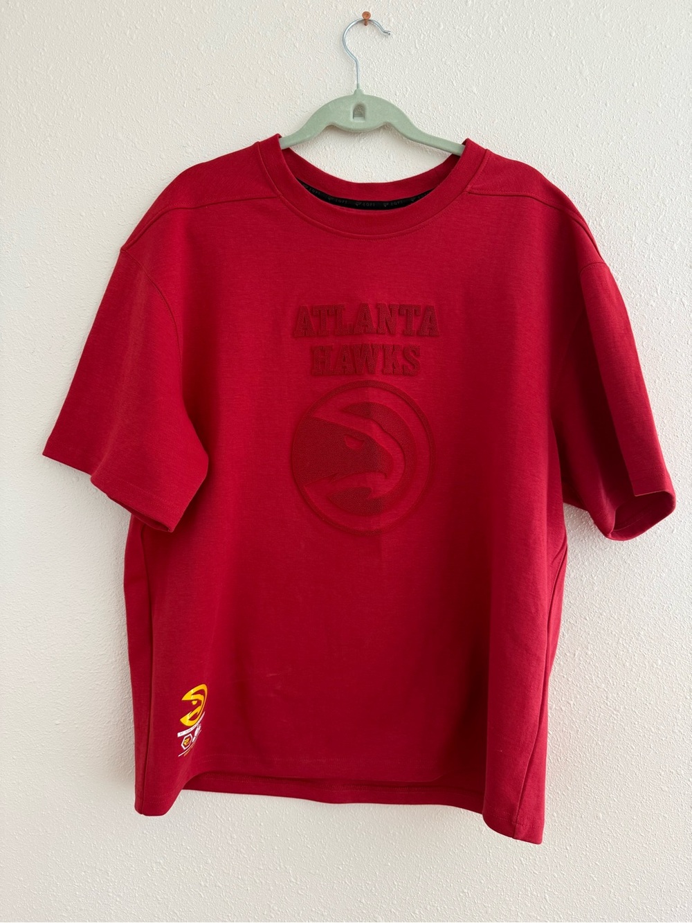 Atlanta Hawks NBA shirt size L